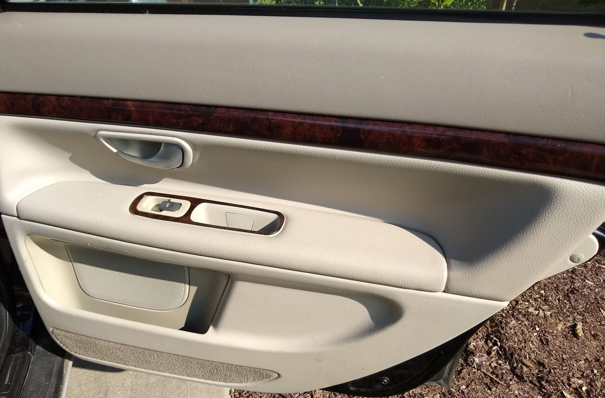 S80 T6 Passenger Side Rear Door.jpg