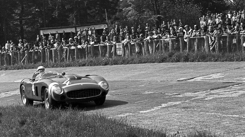 Phil_Hill_Nurburgring_1000km_1956.jpg