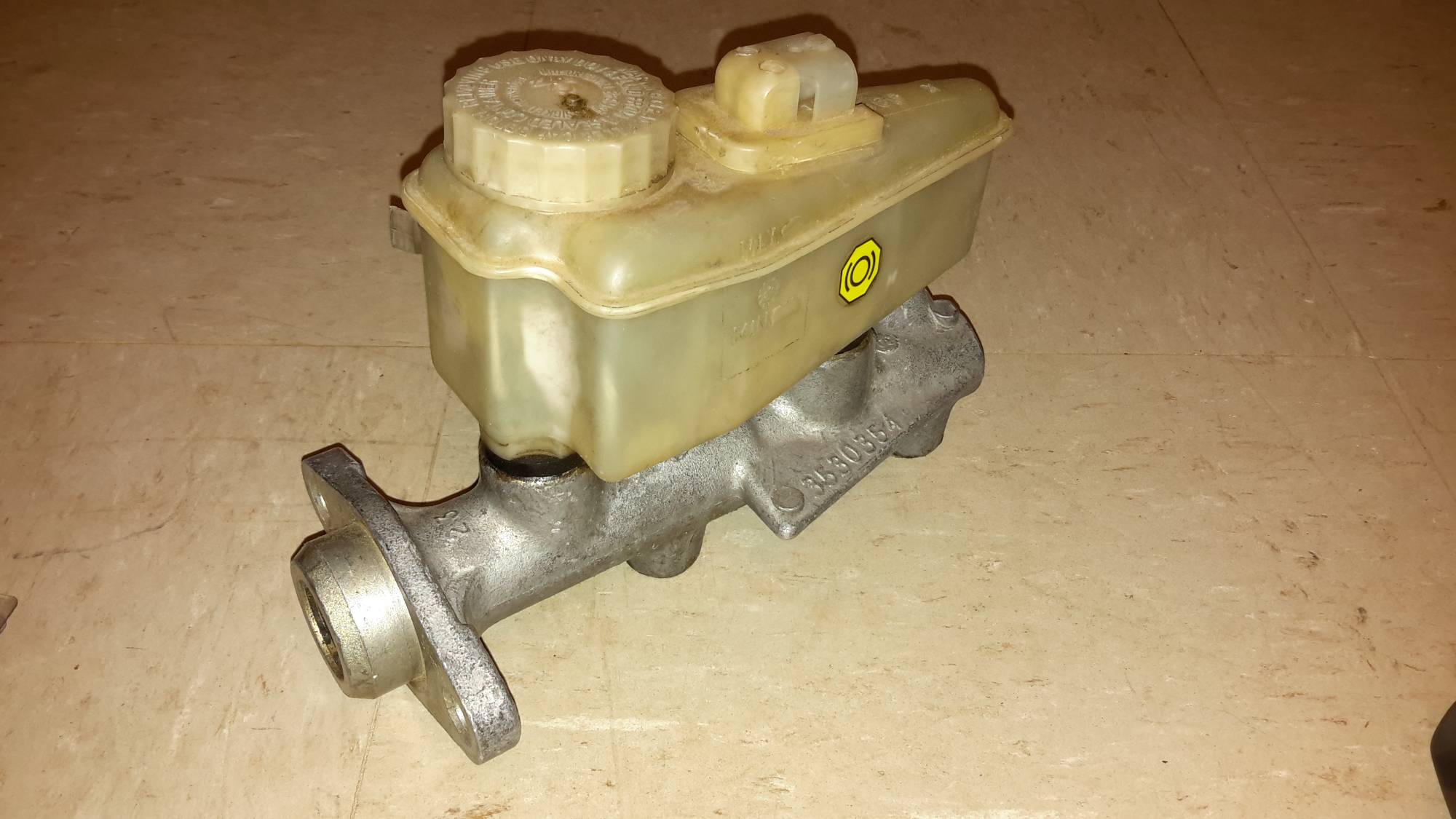 960 brake cylinder side1