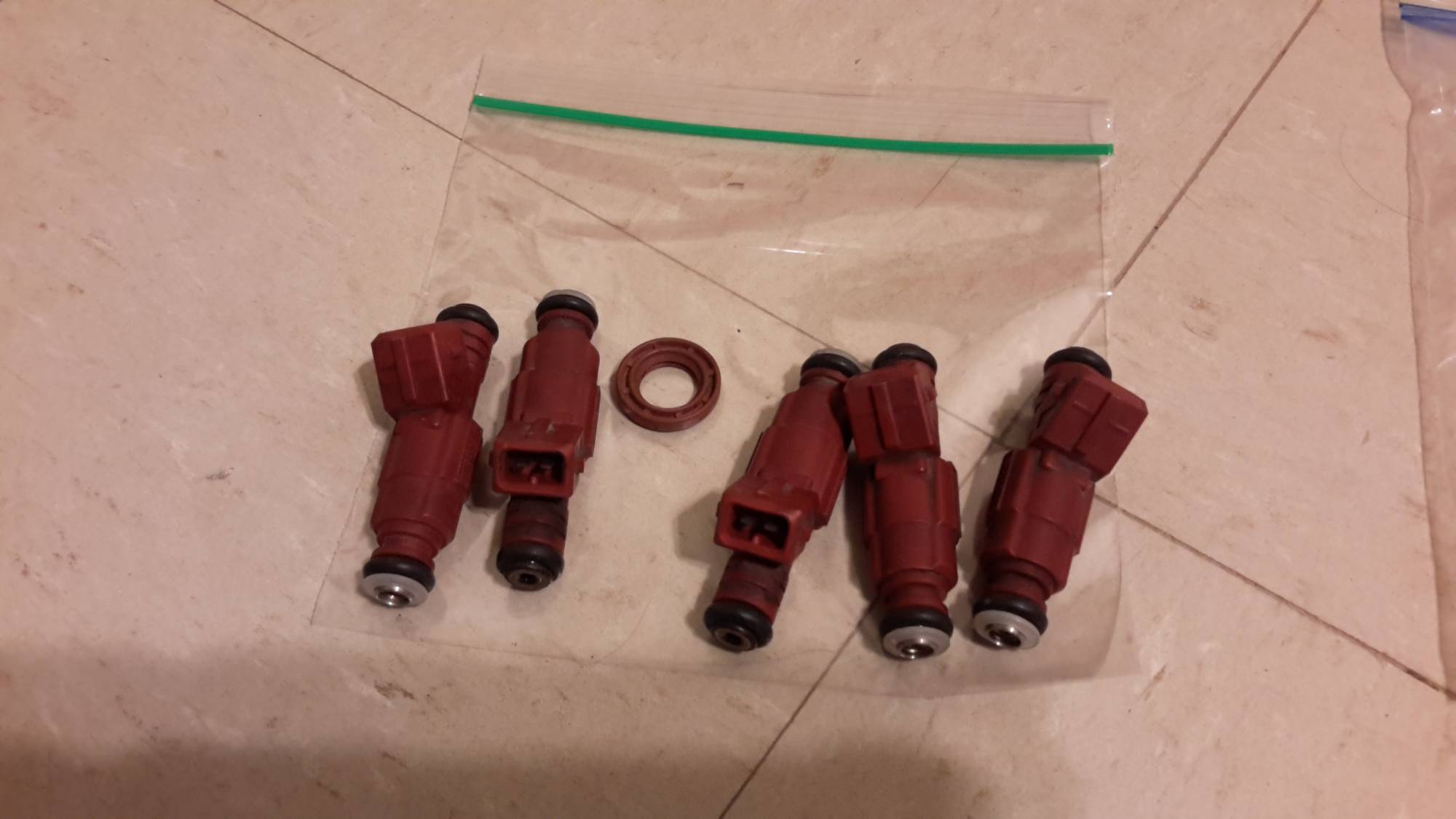 V70XC RED injectors