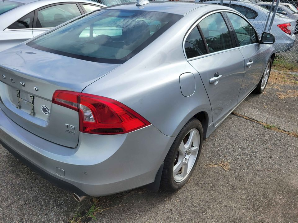 13 S60 T5 AWD Needs Engine 2.png