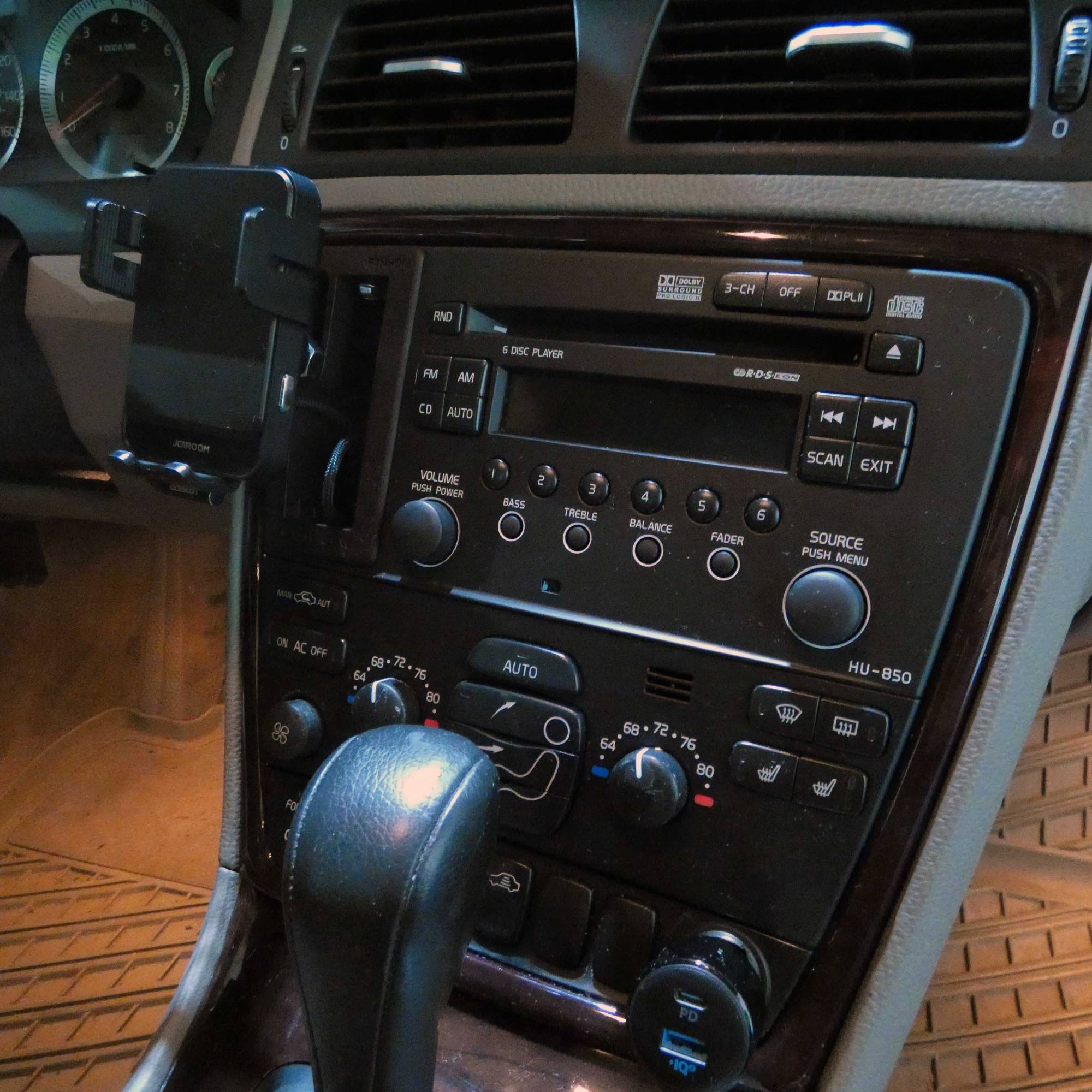 Joyroom Wireless Cradle with FonHom Mount