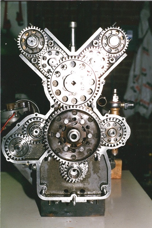 Maserati gear train.jpg