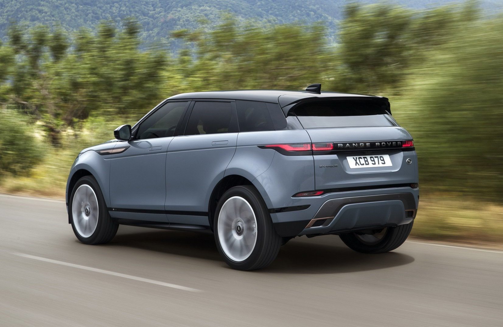 2020-Range-Rover-Evoque-rear-profile.jpg