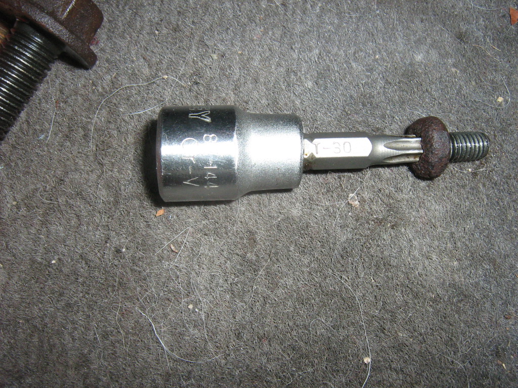 Torx socket and bolt from thermostat