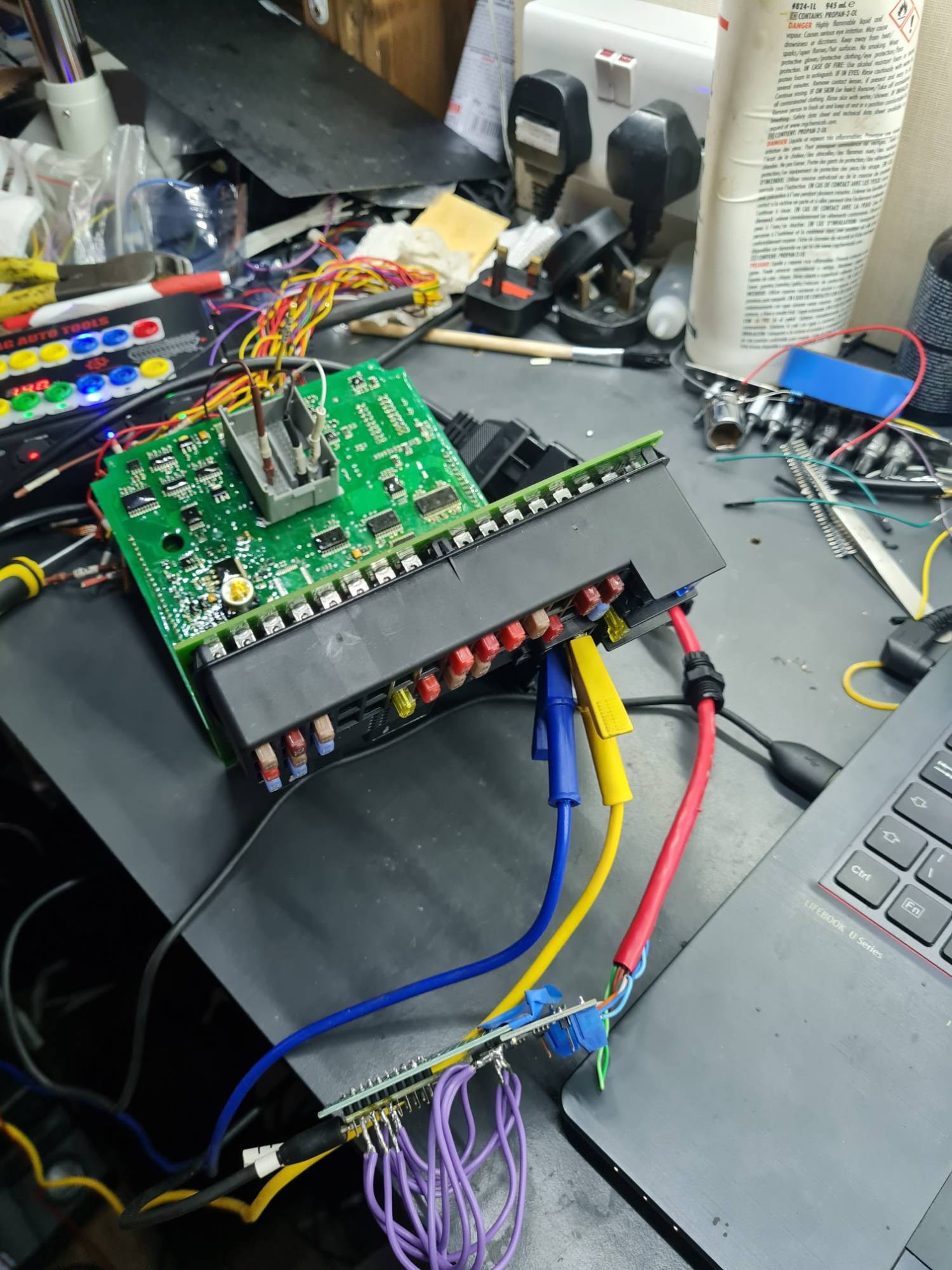 cem cracker round 2 twisted pair wire red.jpg