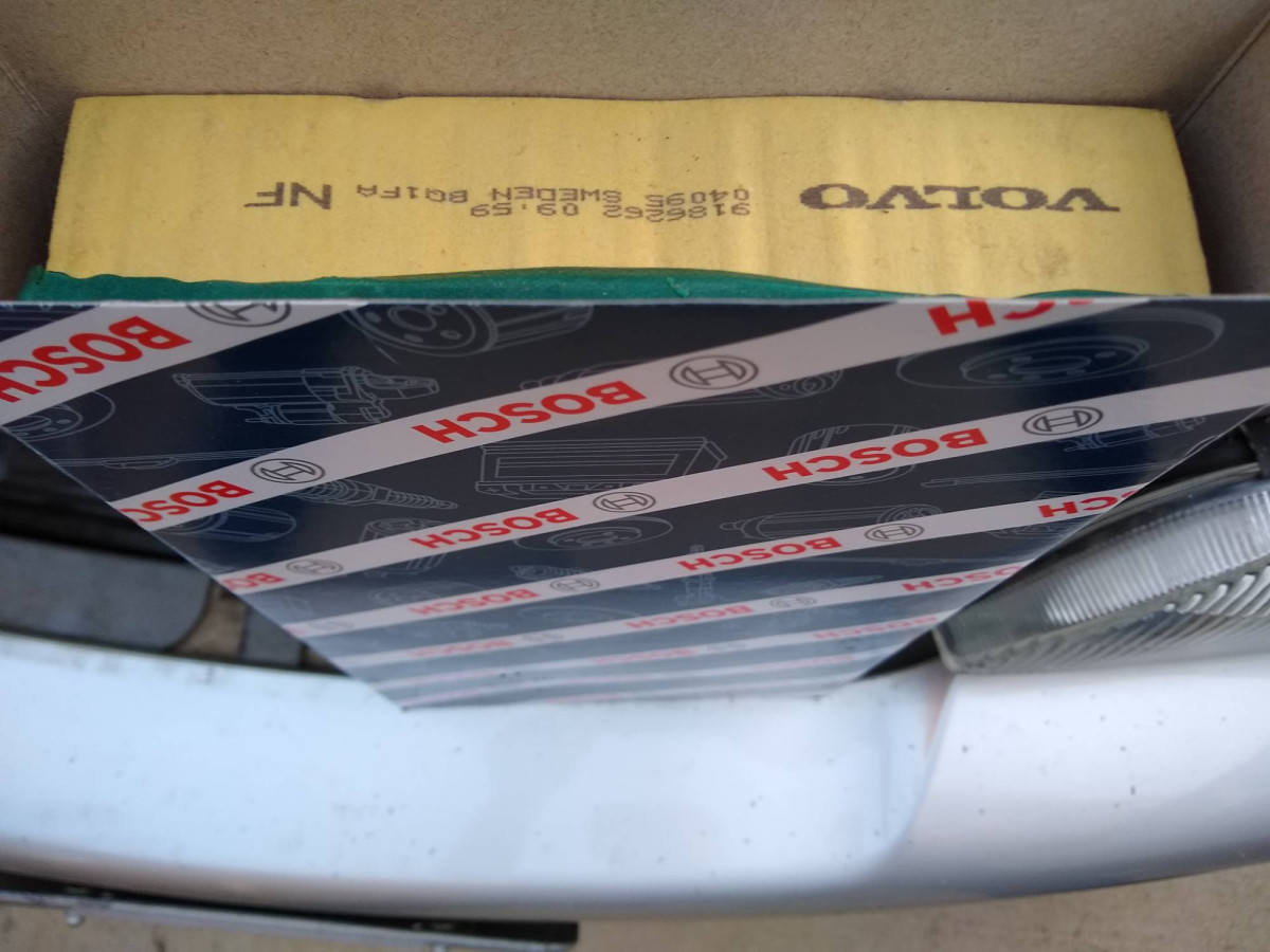 11-04 Volvo Bosch Box.jpg
