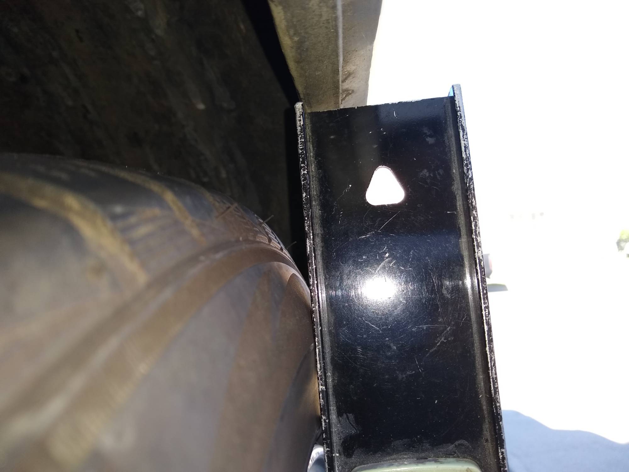 2000 S70 Rear 205-55-16 + 10mm spacer.jpg