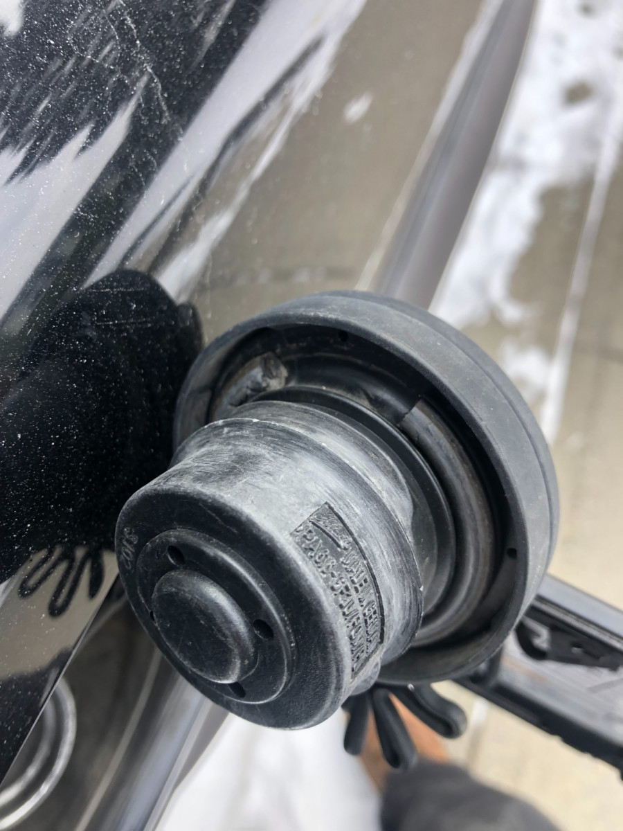 gas cap.jpg