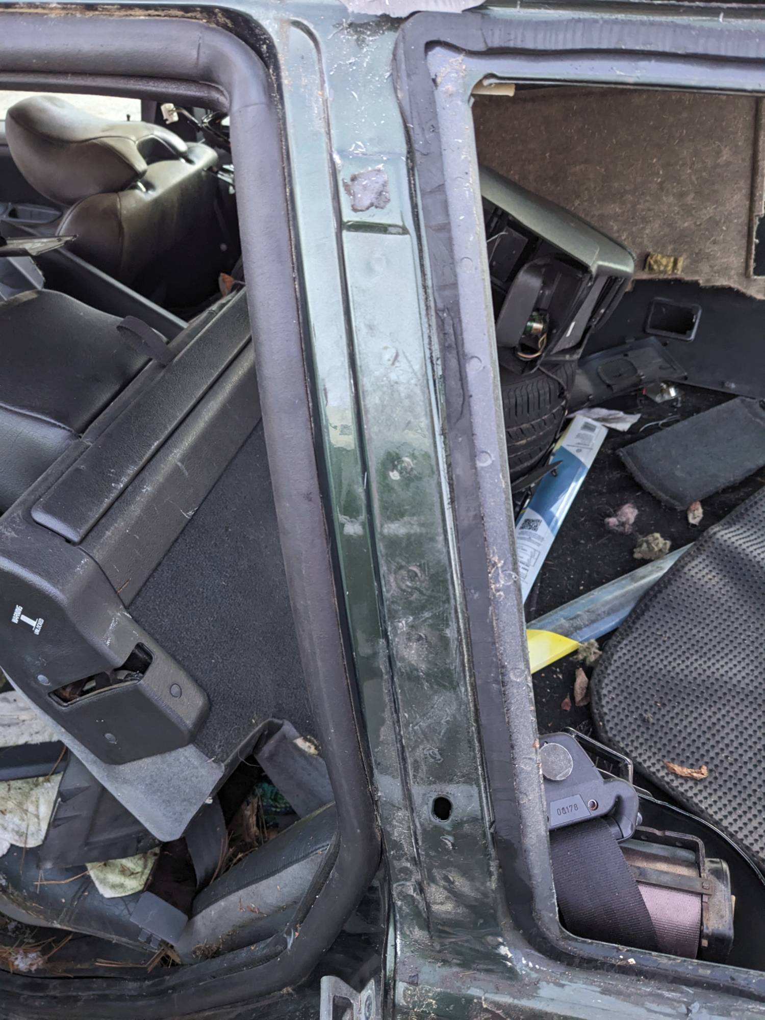 Bottom peg on a 2000.