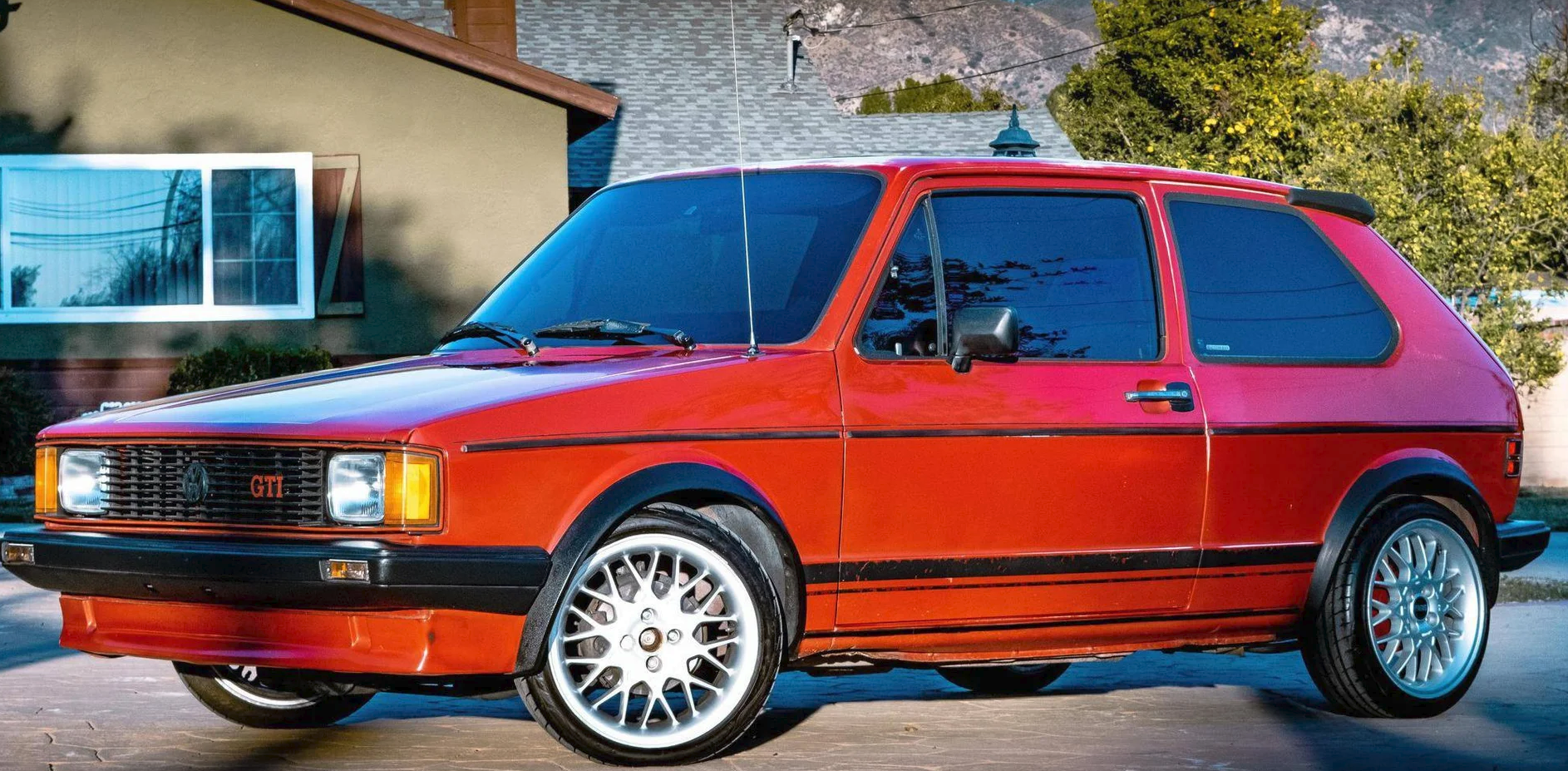 MVS 83 GTI.png
