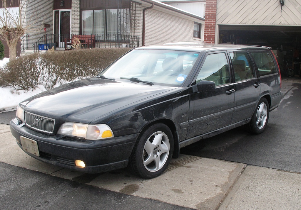 Mounted on a dirty car! They'll be coming off before it snows again.