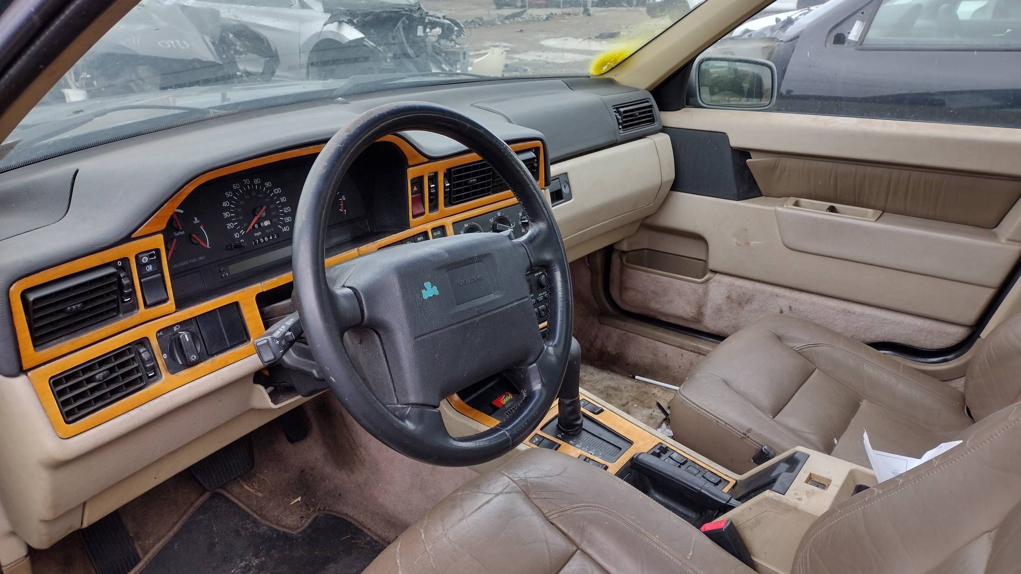 custom dash and lots of other goodies