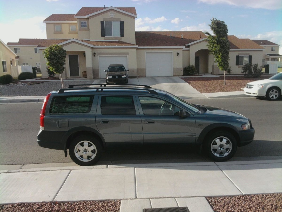 Volvo XC70 2003.jpg