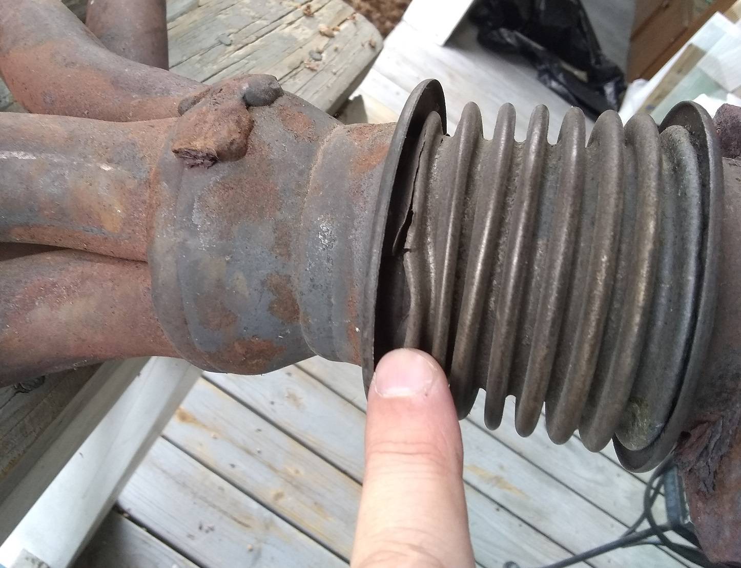 VOLVO 850 NA EXHsm.jpg