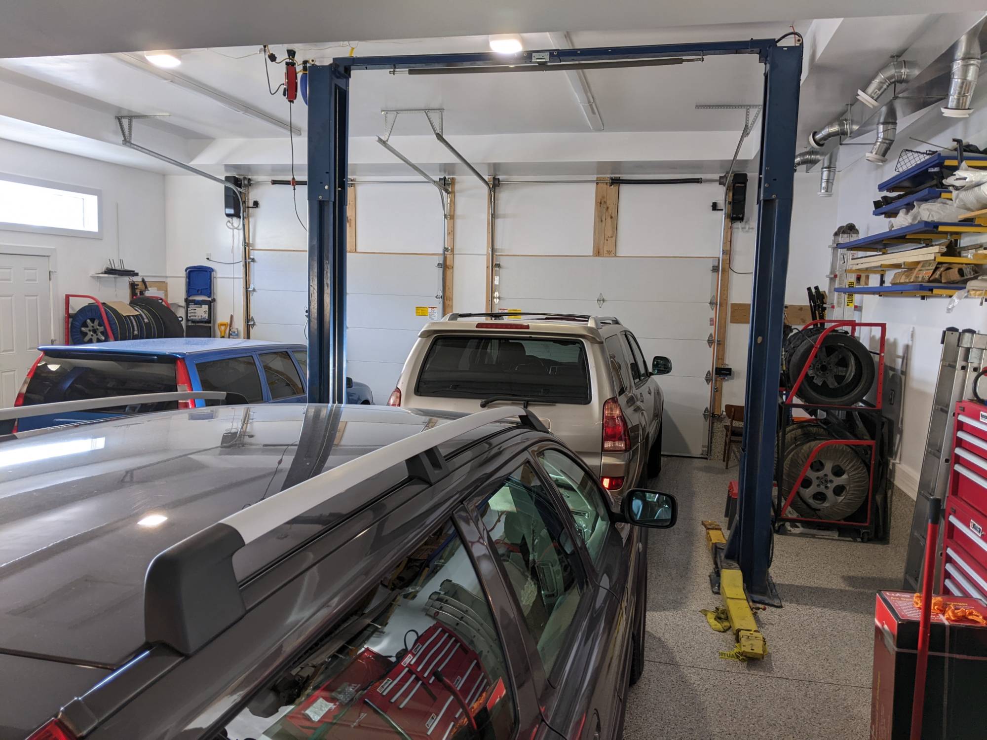 New garage and hoist