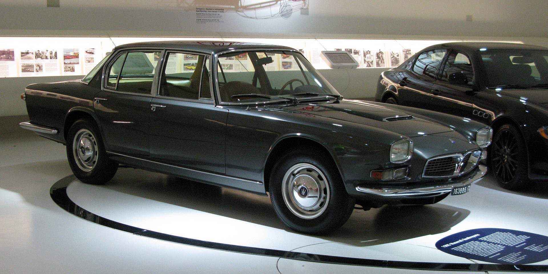 1965_Maserati_Quattroporte_S1.jpg