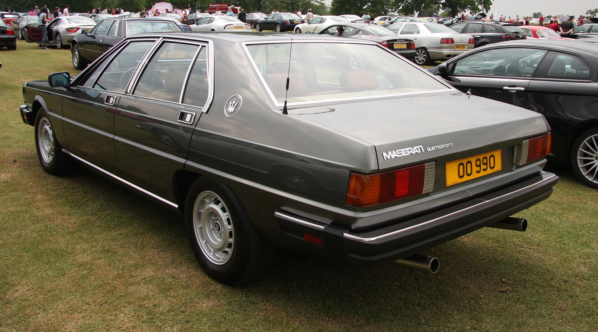 1986 Maserati_QP3_rear.jpg
