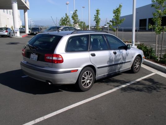 VolvoV40.2.jpg