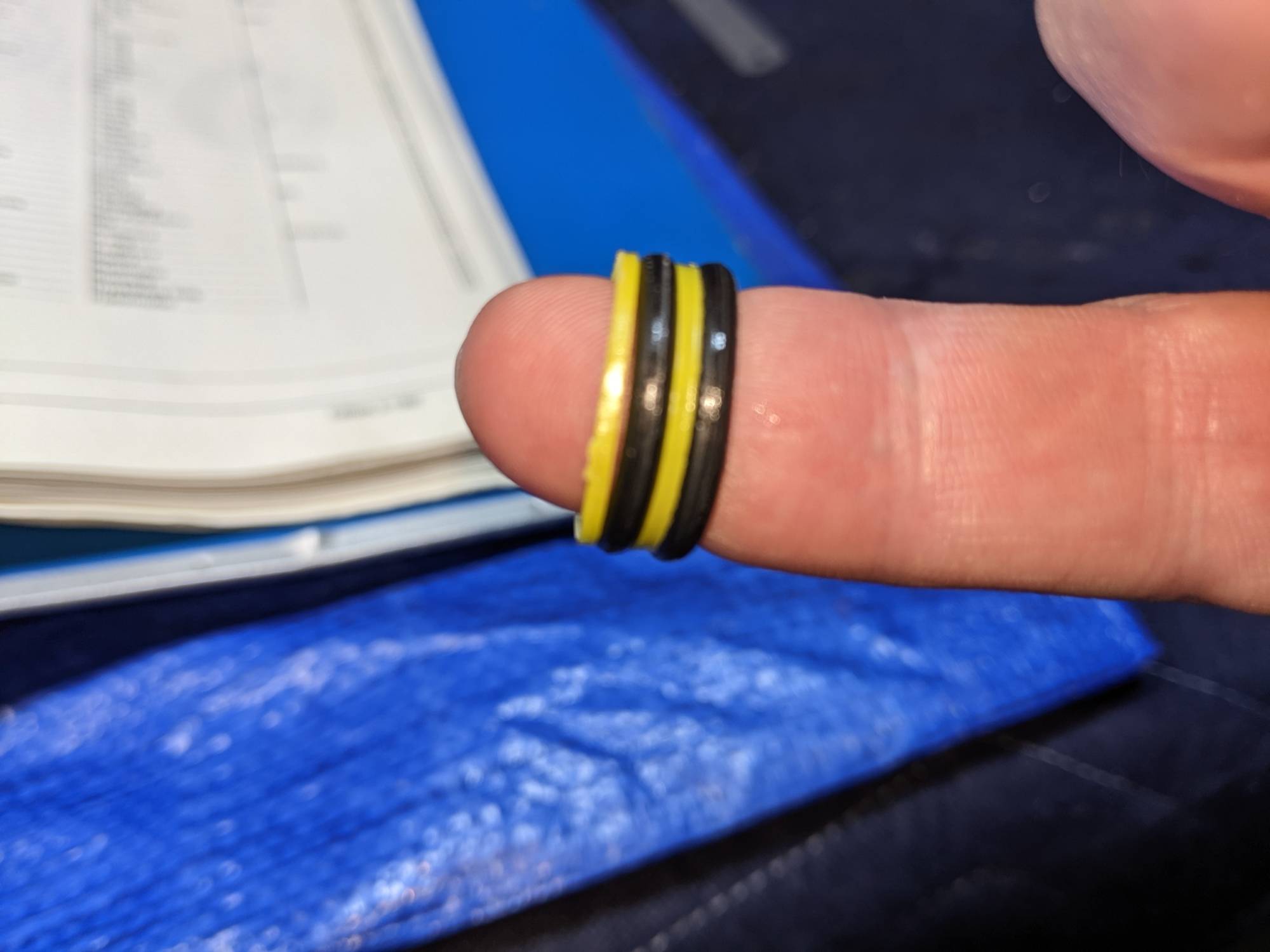 Heater junction seals on engine side