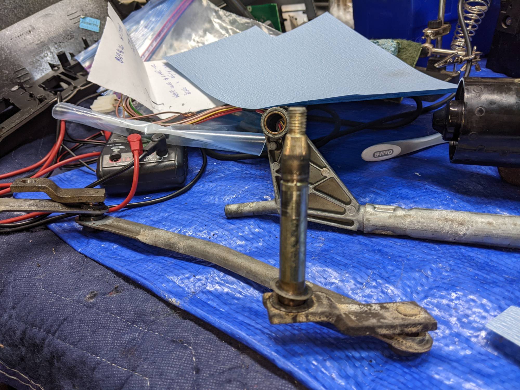 Passenger side wiper shaft.