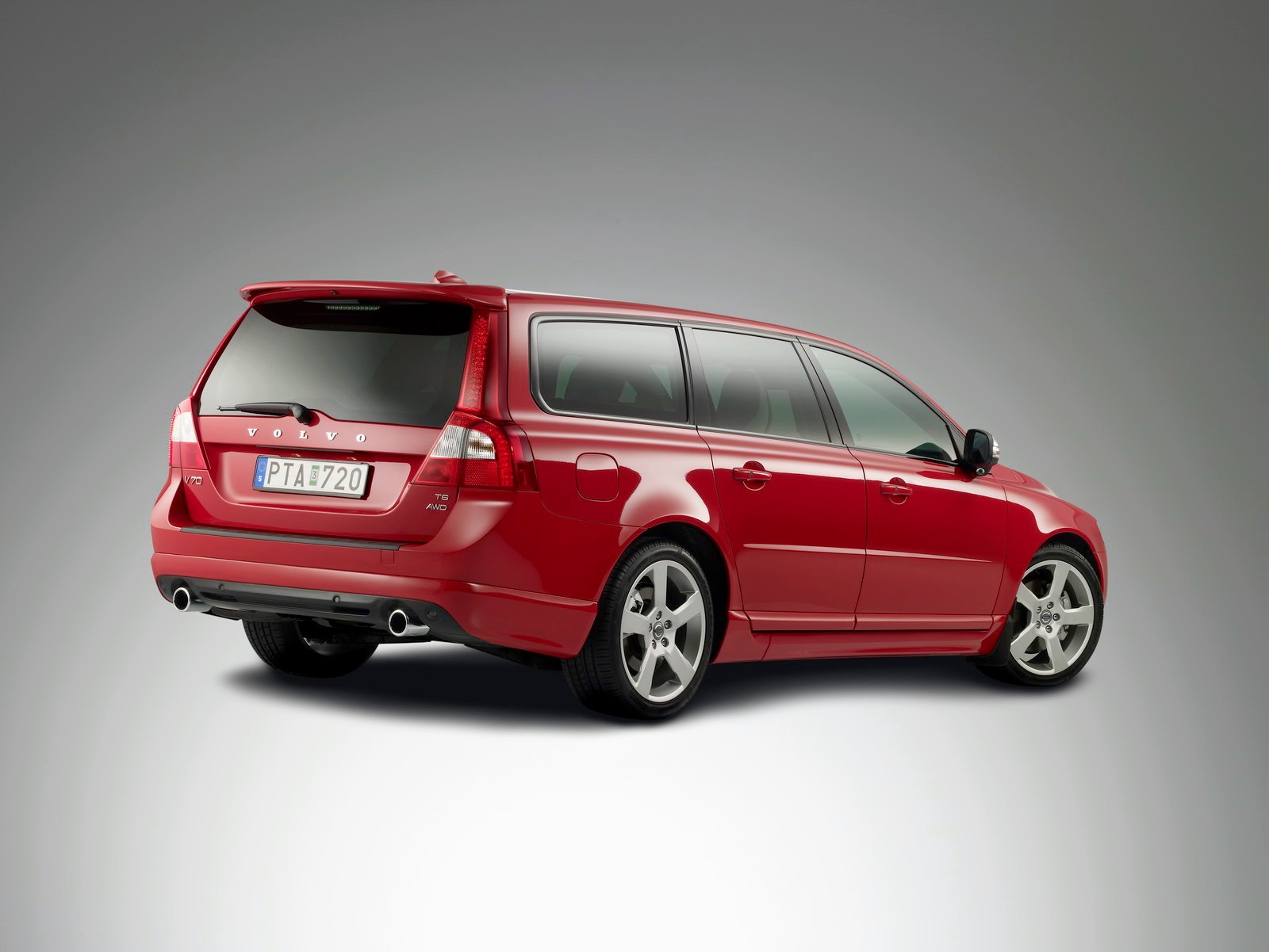 volvo-v70r-design.jpg