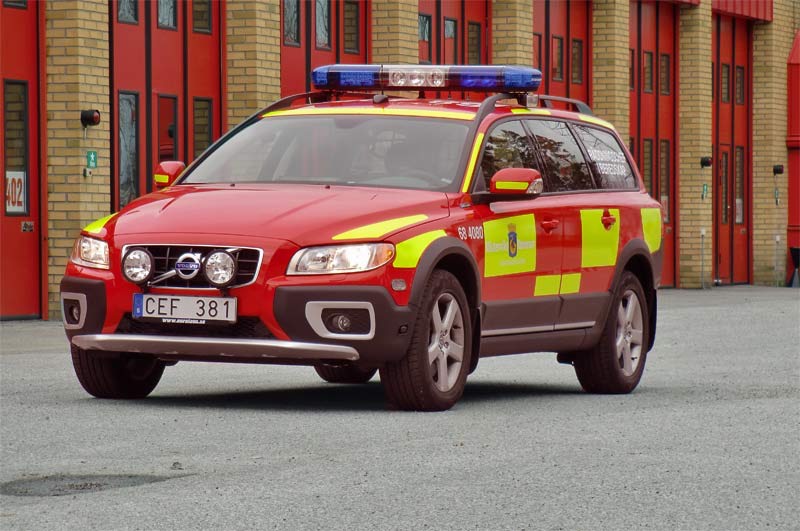volvo-xc70-polis-08.jpg