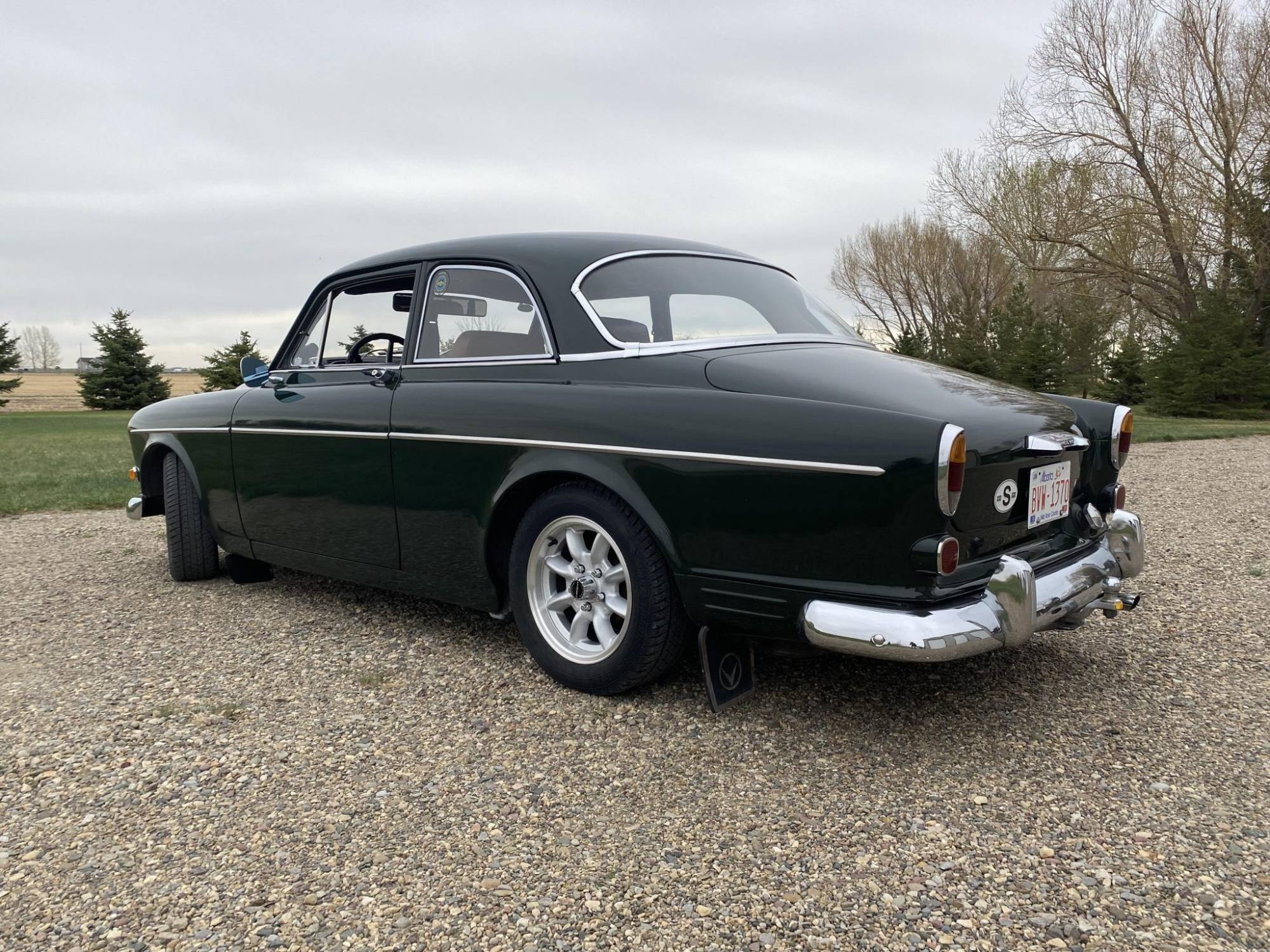 1969_volvo_122s.jpg