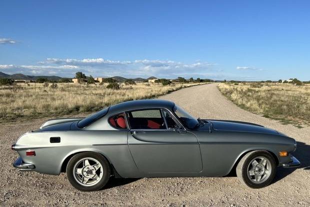 1970_volvo_1800e_.jpg