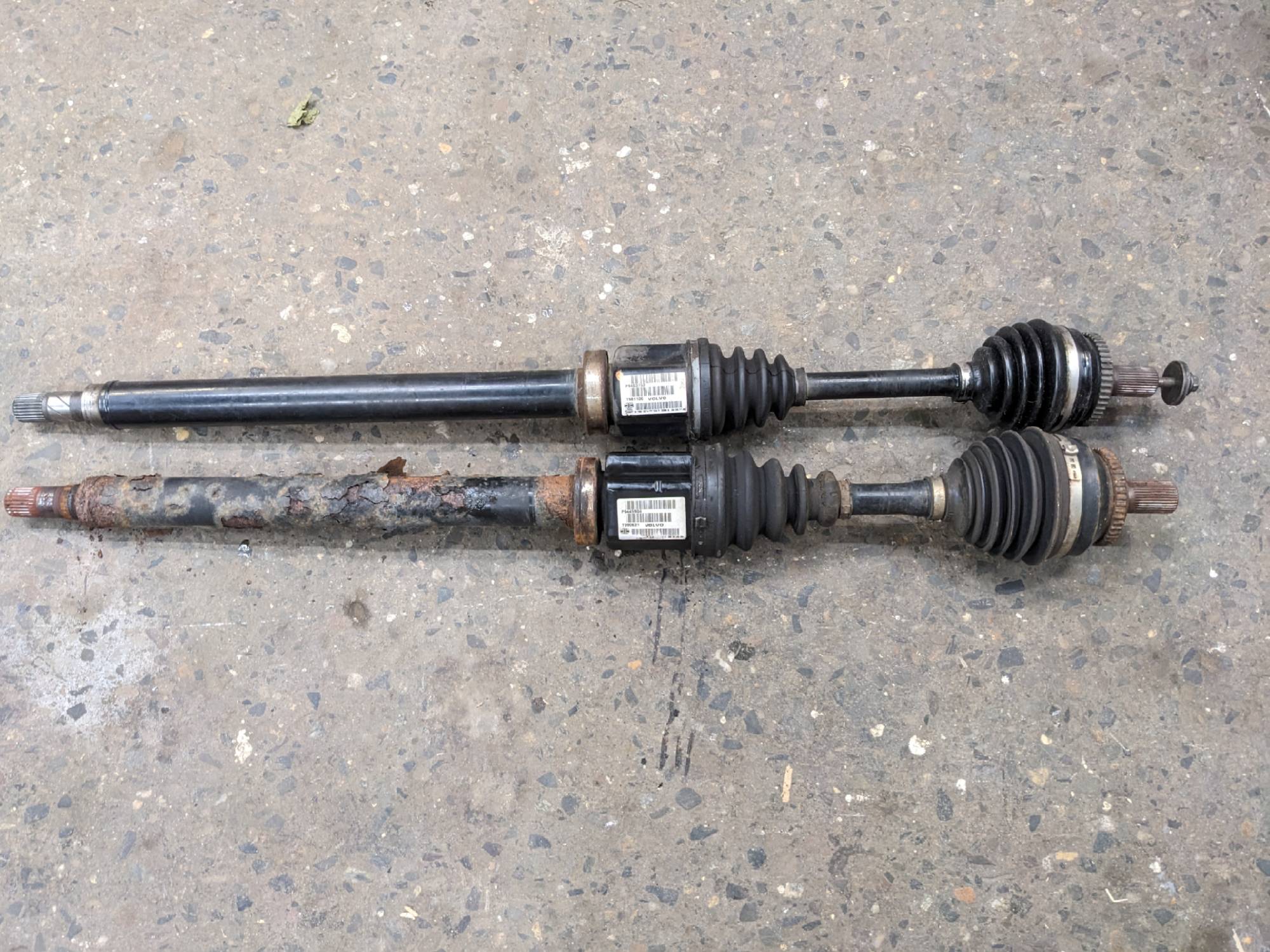 1999 and 2000 front right axles