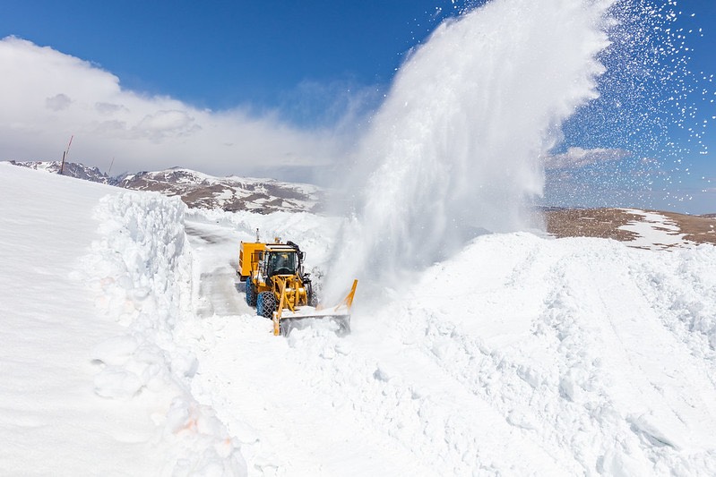 Beartooth-Pass-plowing.jpg