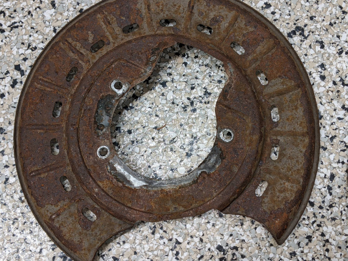 2000 V70R rear brake dust shield (2)