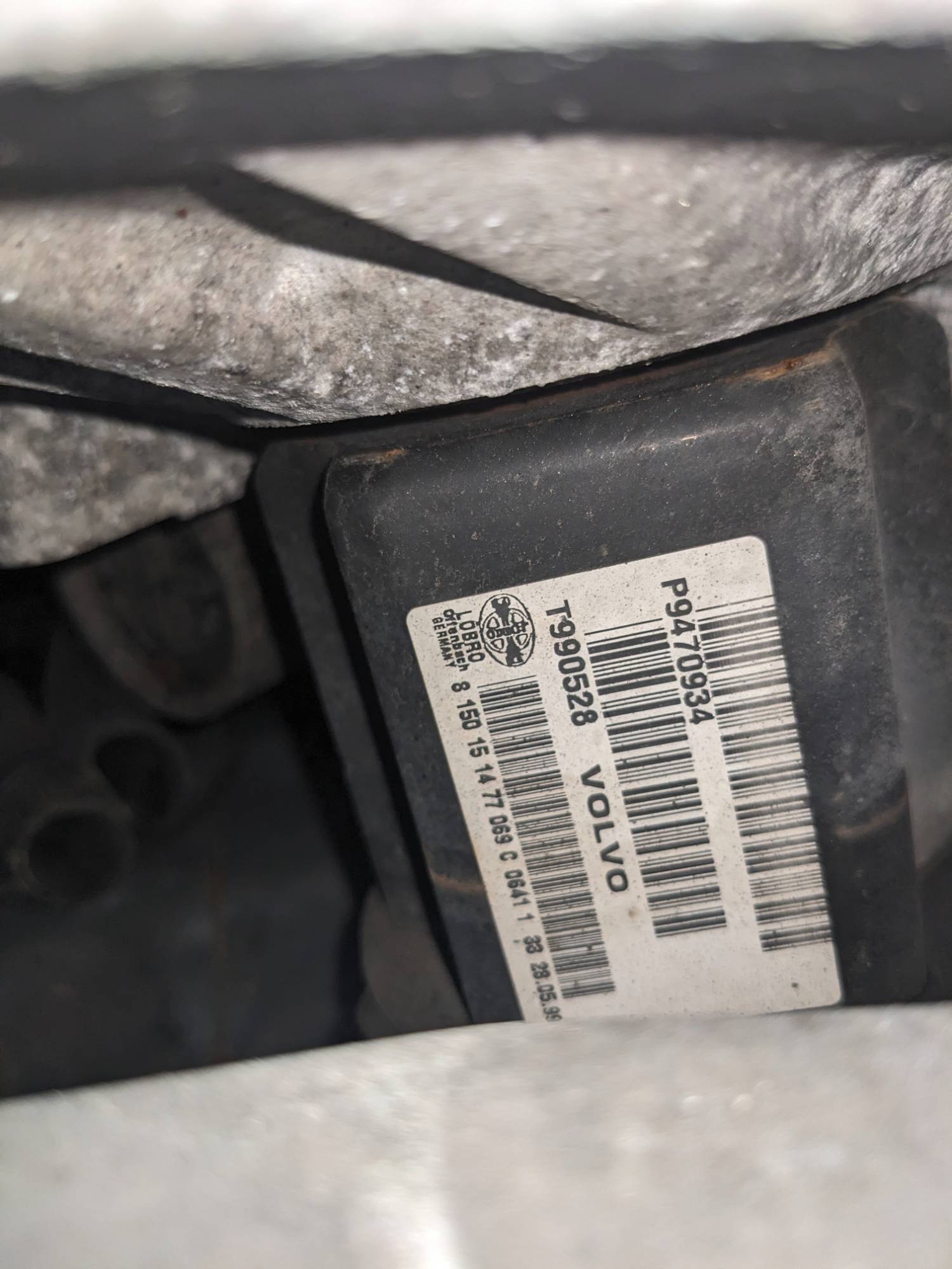 2000 FWD NA auto front left axle label