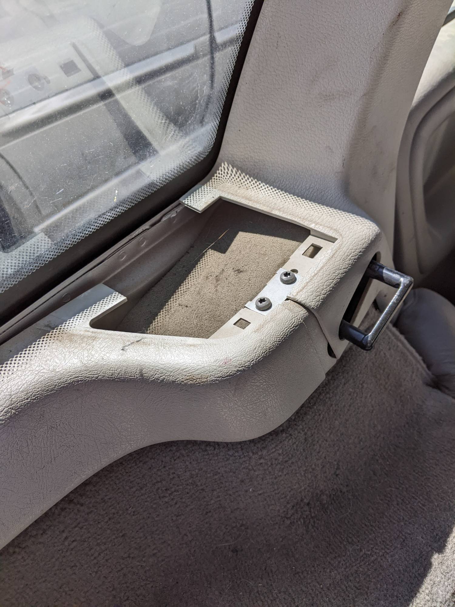 Front panel disconnect