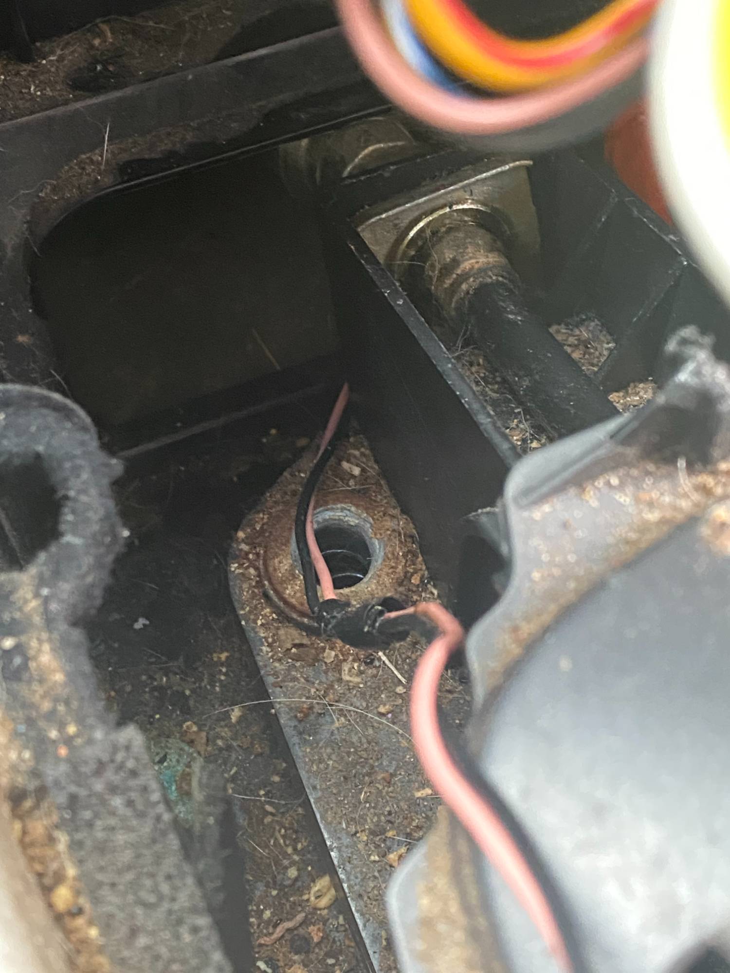 keeper blade for shifter rod.jpg