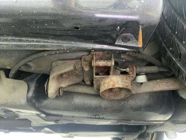 1998 v70xc underbits.jpg