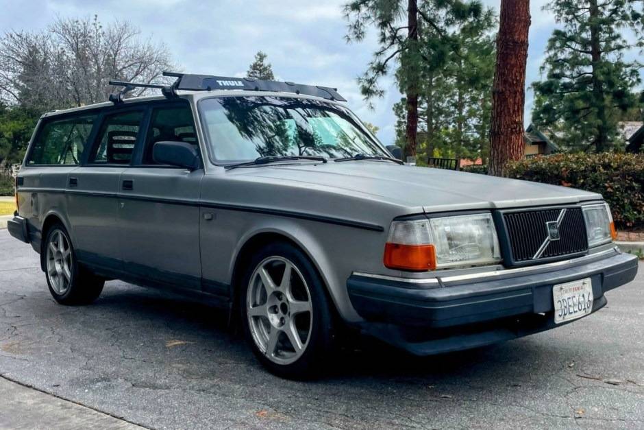 1992_volvo_240-wagon.jpg