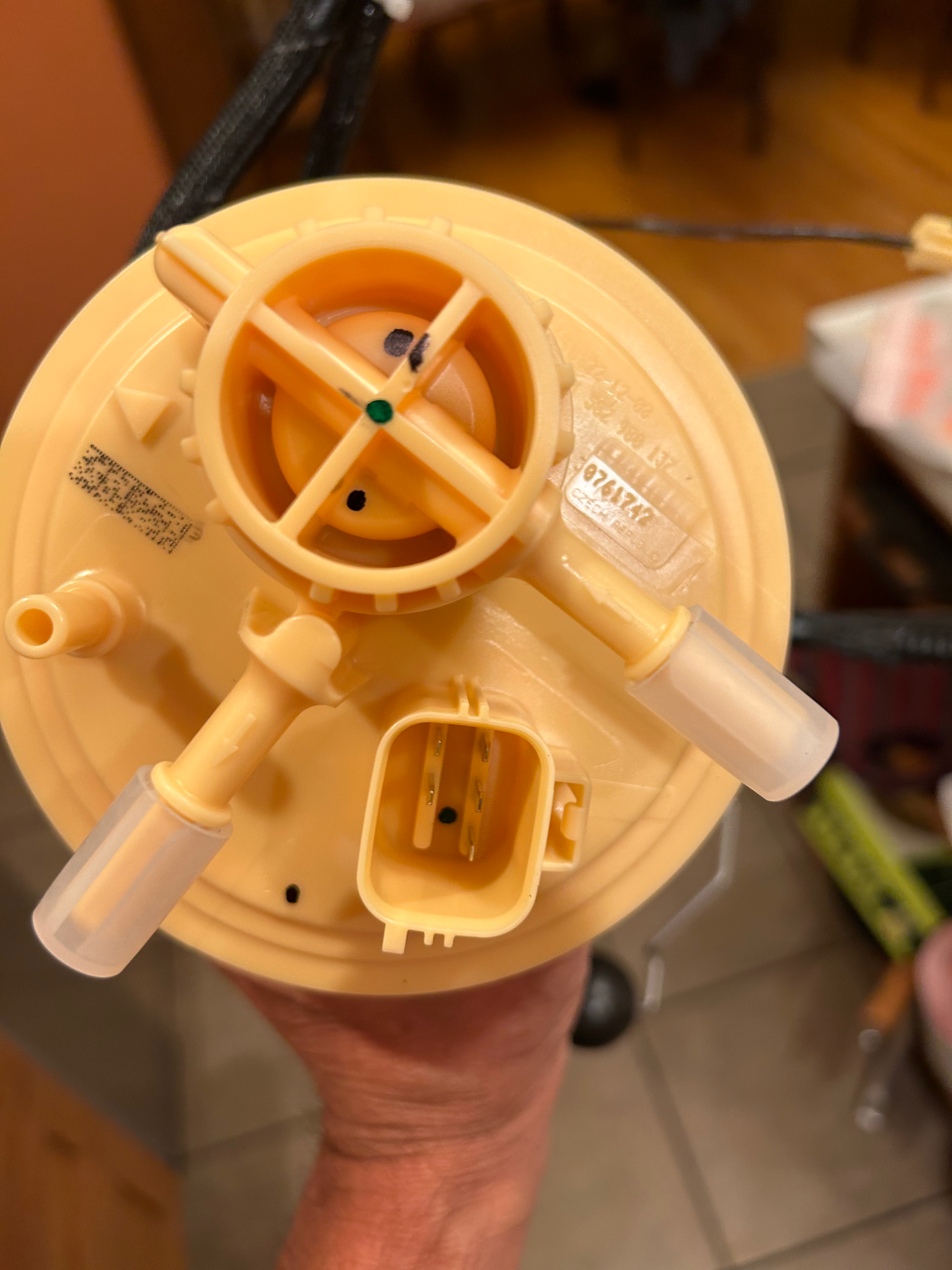 30761742  fuel pump top and part numbers