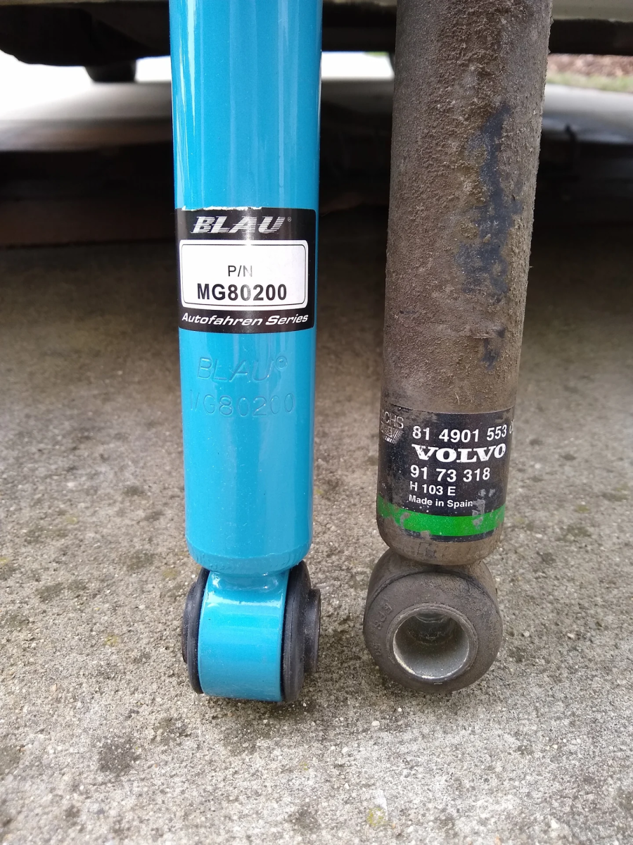 00 S70 Blaupart Rear Shocks.png