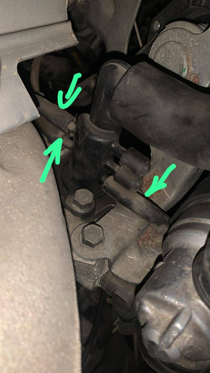 volvo_850_tubi_vuoto.jpg