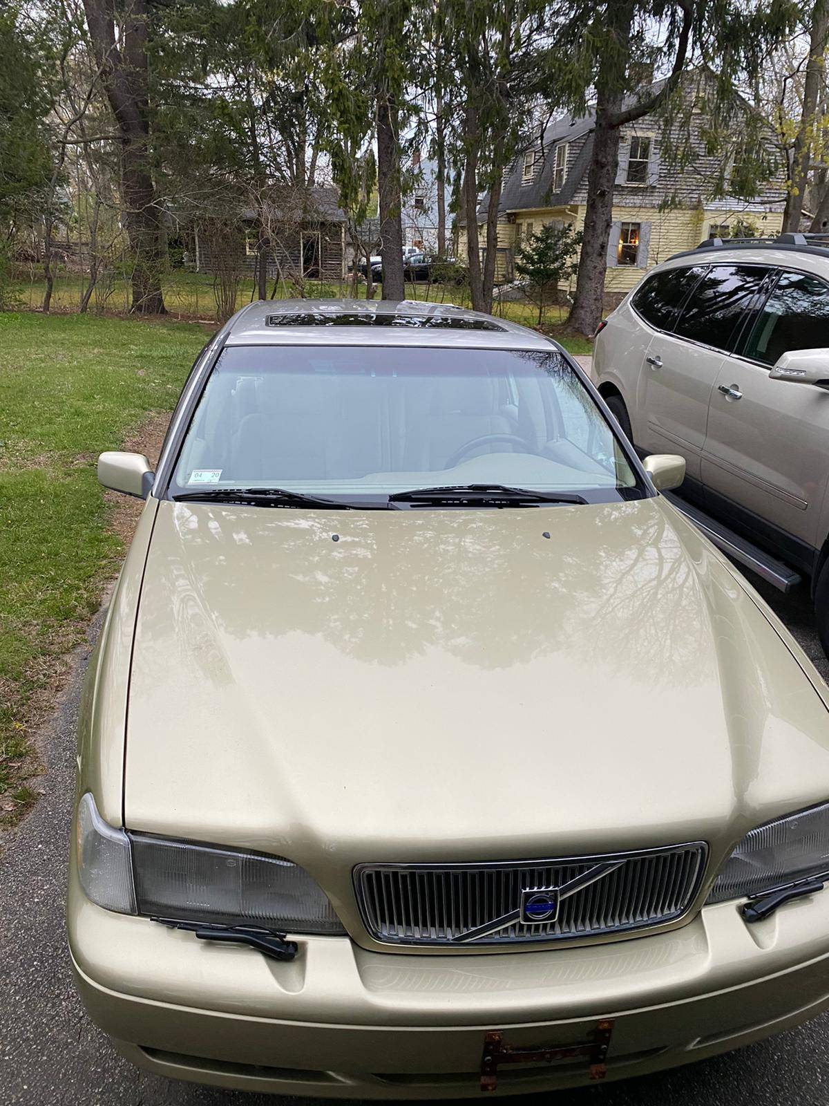 The difference between hood and roof fading
