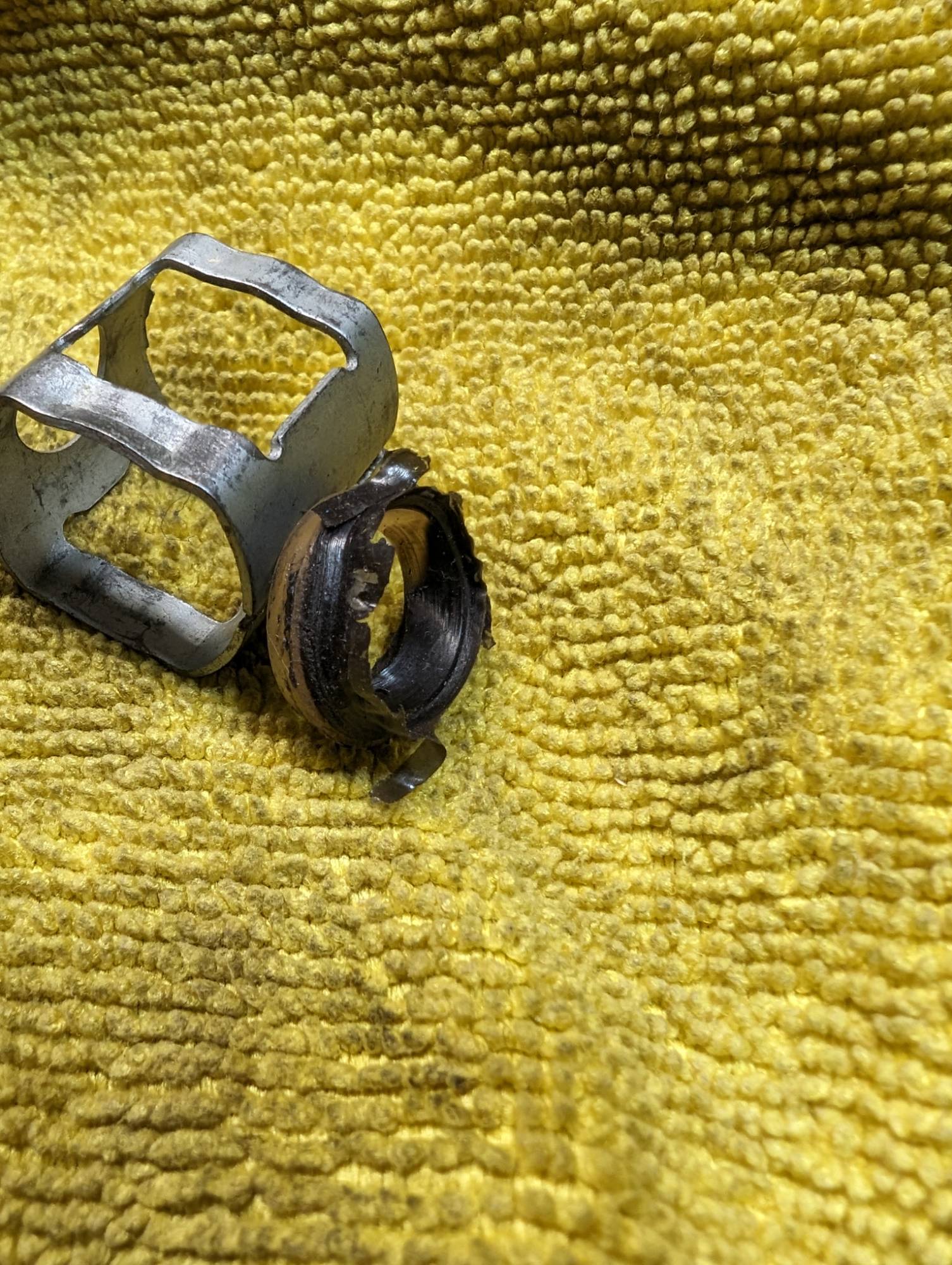 Rubber or silicon seal ring