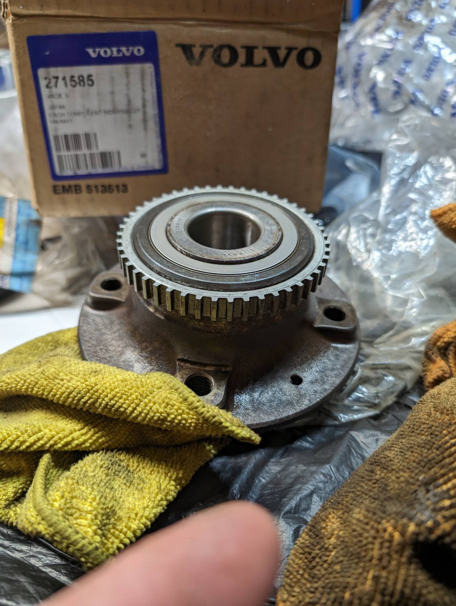 P80 4 bolt rear hubs