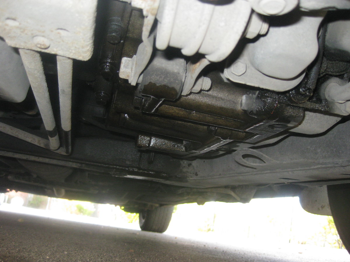 No oil on the upperside of the transmission