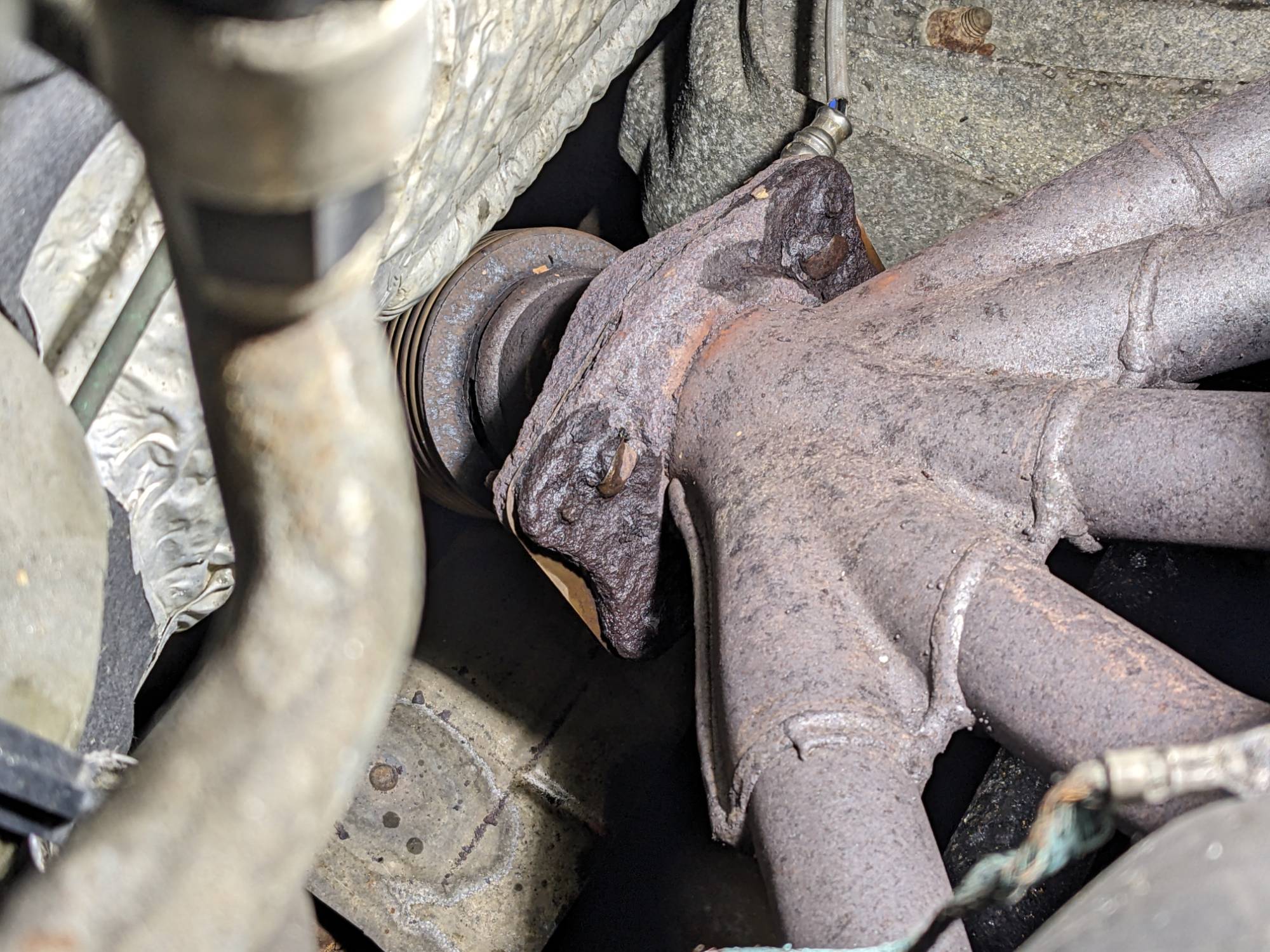 Rusty exhaust manifold