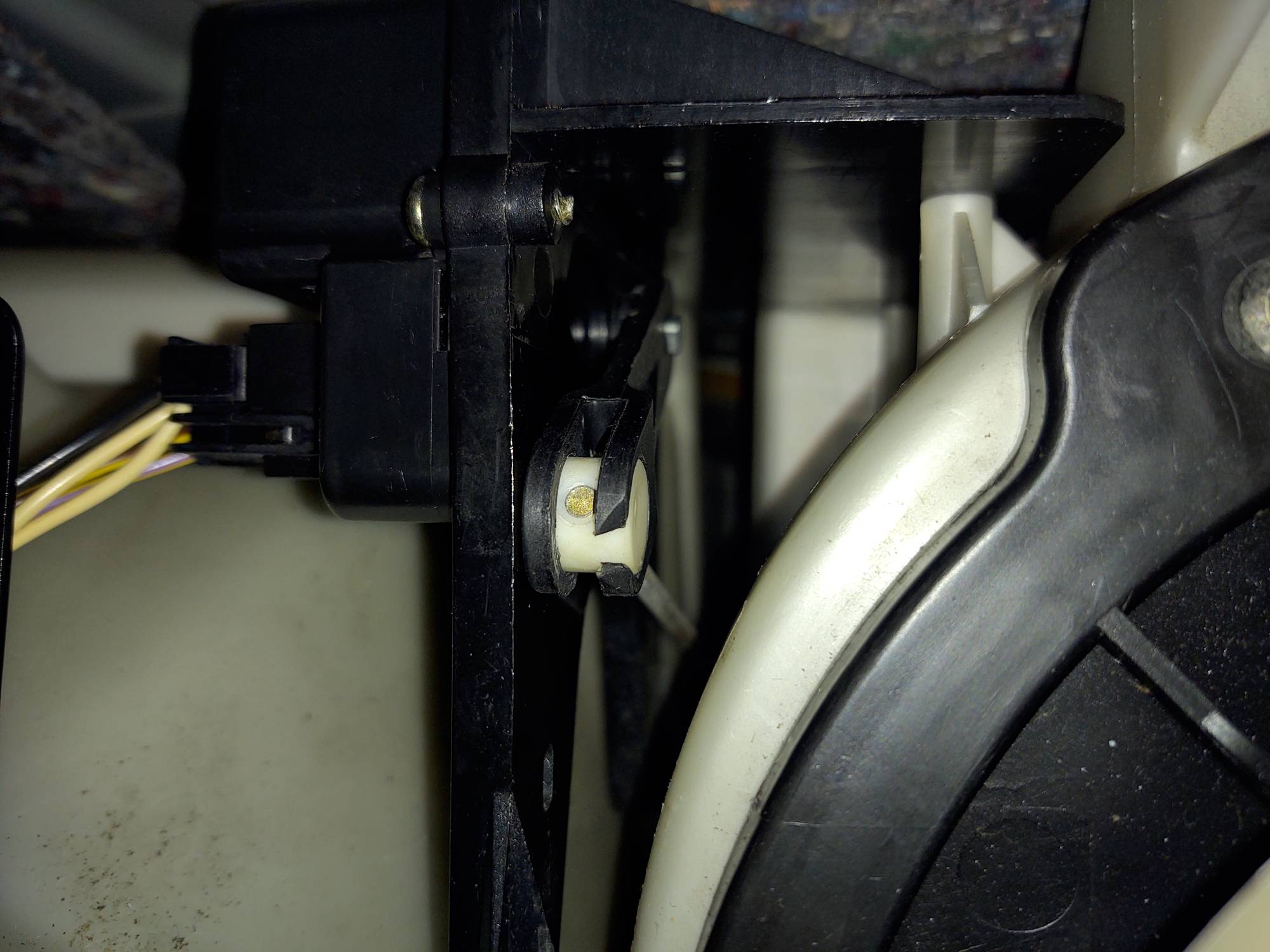 re-circulation servo (flash).jpg