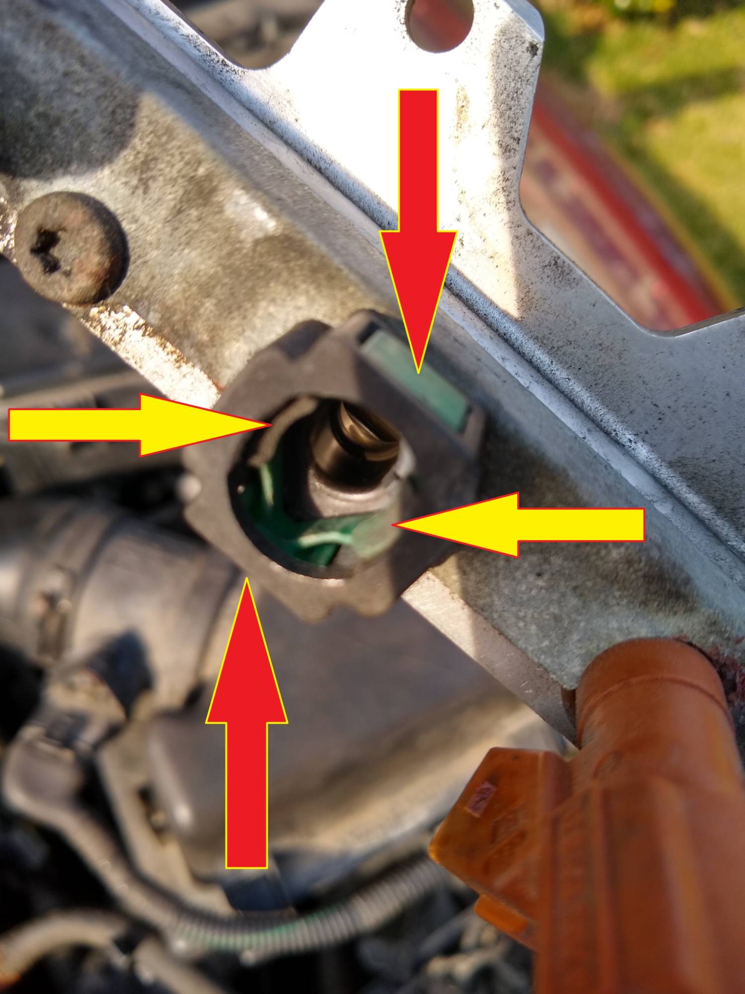 02 V70 XC Fuel Rail Connector.jpg