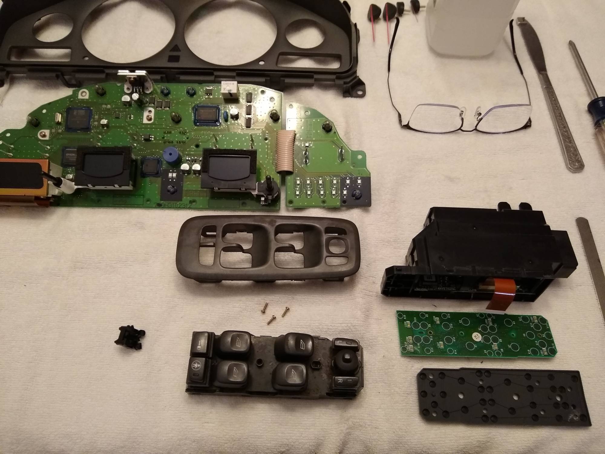 Driver's Window Switch 1.jpg