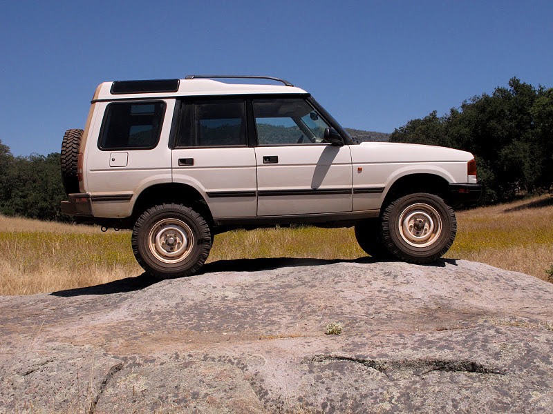 white steelies rock.JPG