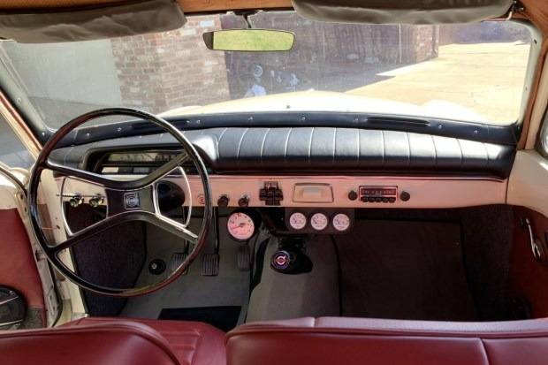 1968_volvo_122 wagon.jpg